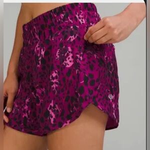 Lululemon track that high rise short in Cheetah camo magenta purple multi size 8